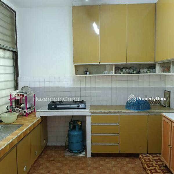 Untuk Disewa - [20x80 - Partially Furnished] 2-Storey SS 5C/1 Kelana Jaya